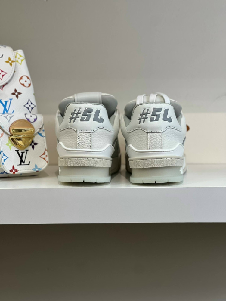 Кроссовки женские белые купить в Интернет-магазине Садовод База - цена 20500 руб Садовод интернет-каталог