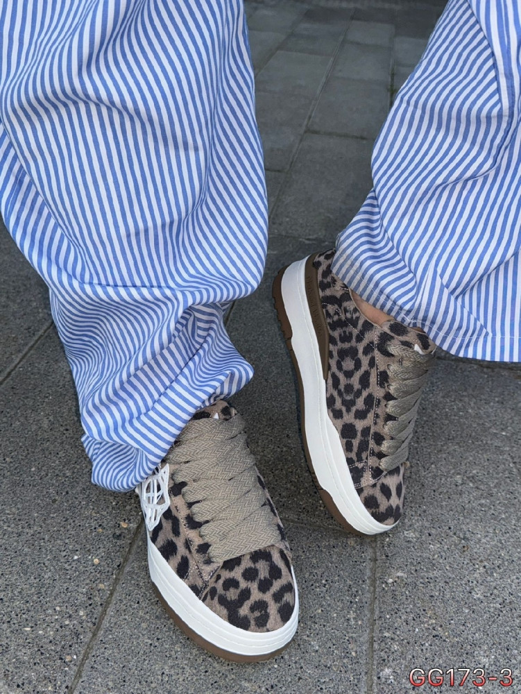 Кроссовки женские коричневые