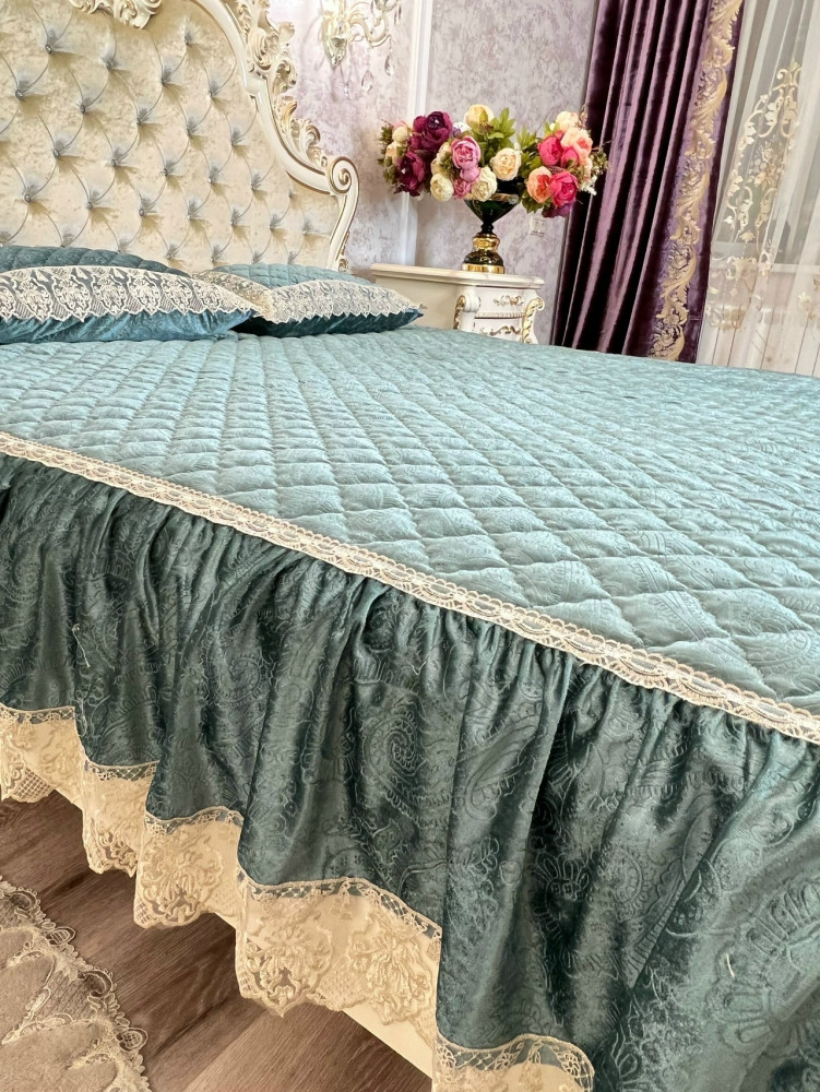 Покрывало на кровать с воланами с двух сторон и с двумя наволочками купить в Интернет-магазине Садовод База - цена 4100 руб Садовод интернет-каталог