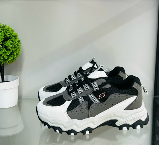 Кроссовки САДОВОД официальный интернет-каталог