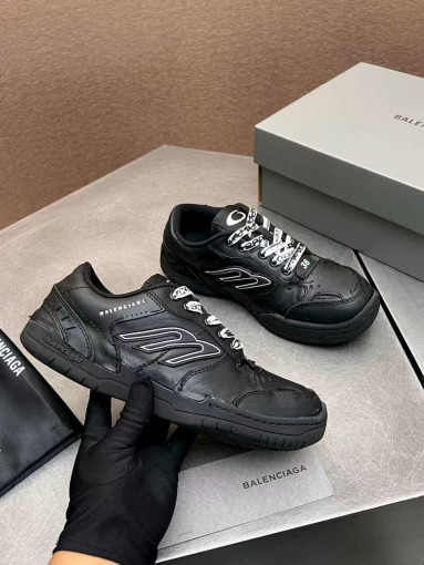 Кроссовки САДОВОД официальный интернет-каталог