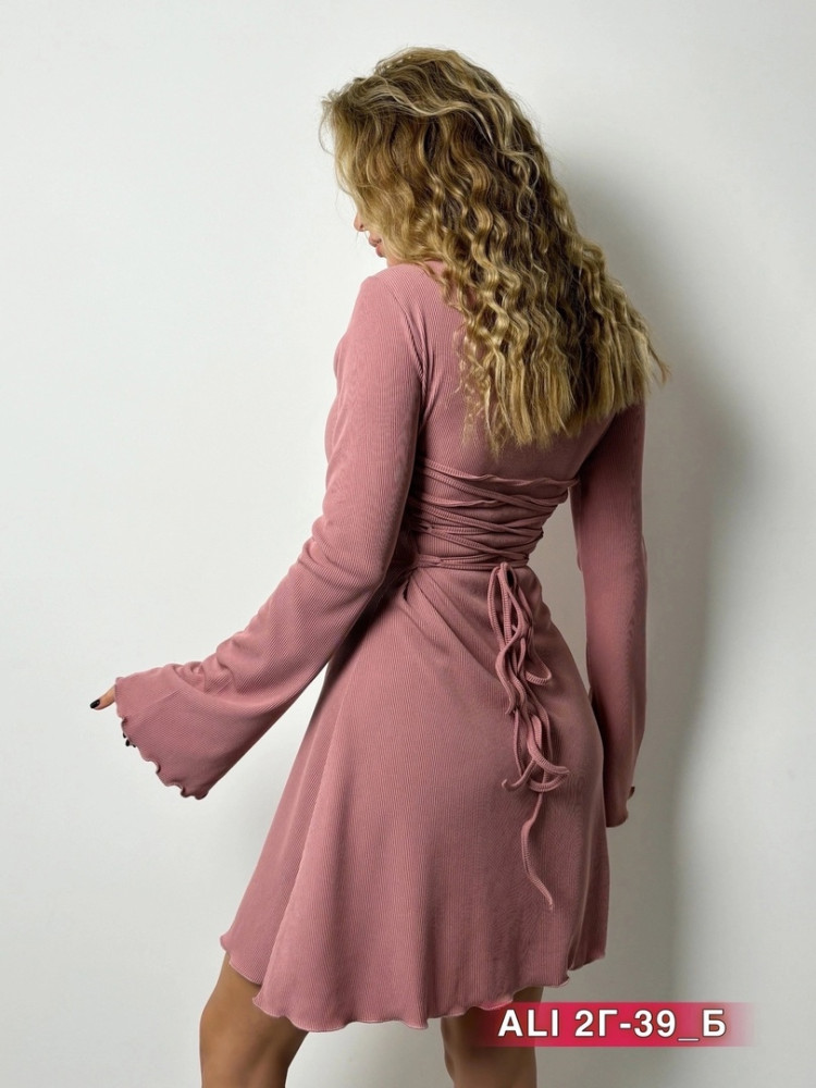 Стильное и элегантное платье в актуальных цветах купить в Интернет-магазине Садовод База - цена 700 руб Садовод интернет-каталог