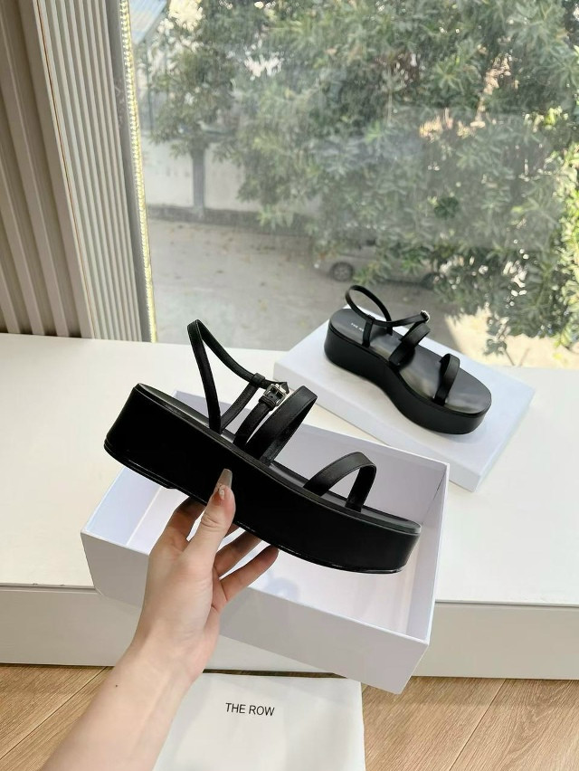 Босоножки женские черные купить в Интернет-магазине Садовод База - цена 11000 руб Садовод интернет-каталог