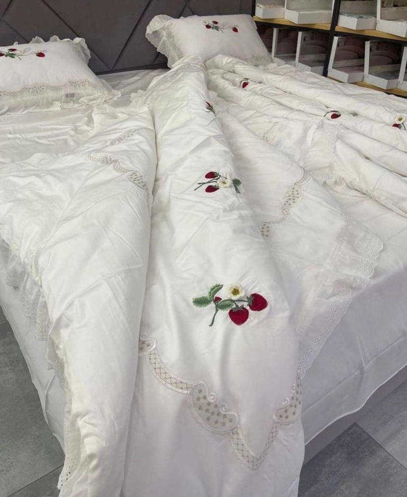 Комплект постельного белья клубника купить в Интернет-магазине Садовод База - цена 4600 руб Садовод интернет-каталог