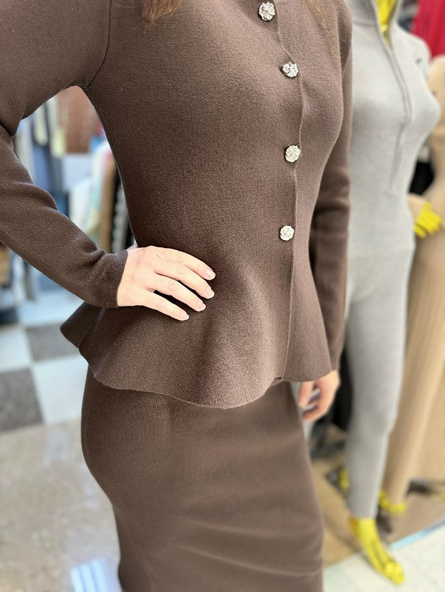 Женский костюм коричневый купить в Интернет-магазине Садовод База - цена 2400 руб Садовод интернет-каталог