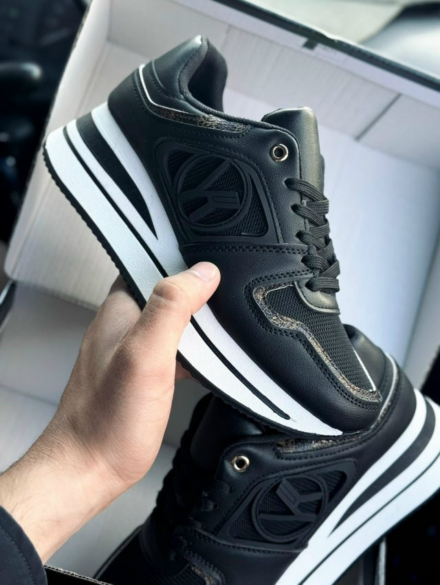 Кроссовки женские черные купить в Интернет-магазине Садовод База - цена 650 руб Садовод интернет-каталог