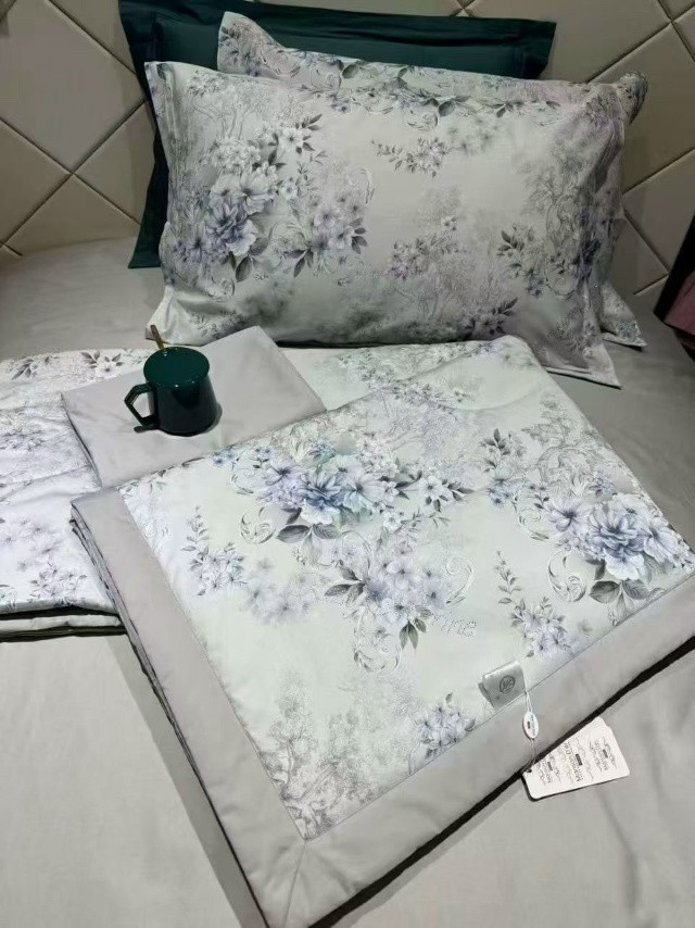 Постельное белье с готовым одеялом ❤️ купить в Интернет-магазине Садовод База - цена 3800 руб Садовод интернет-каталог