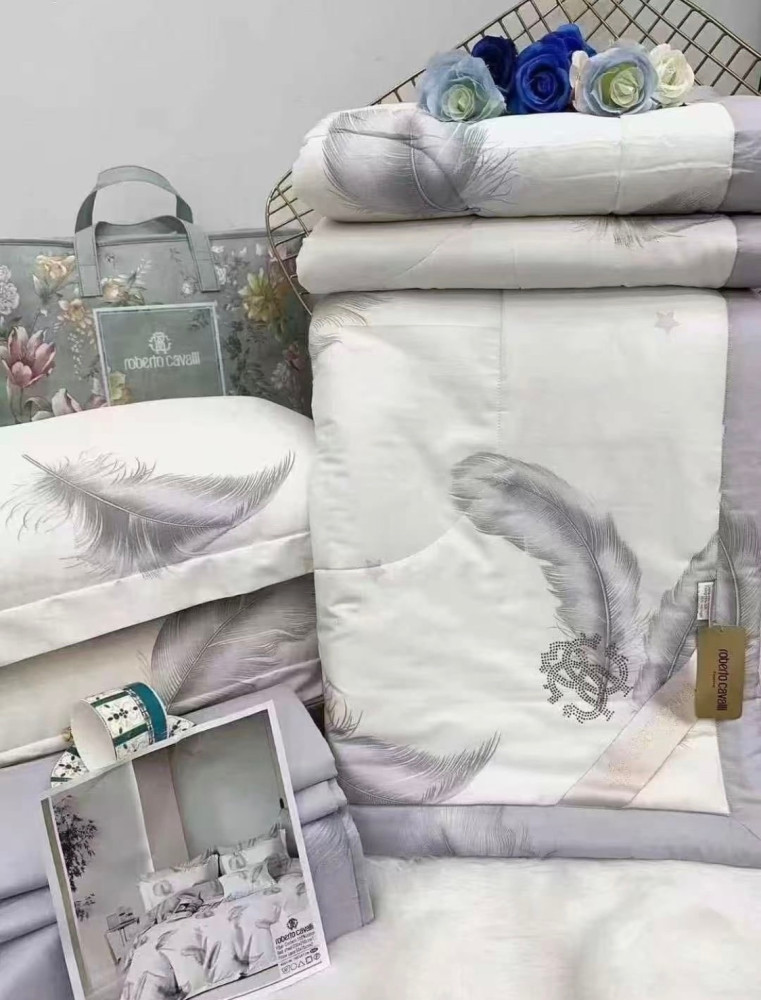 Семейные Комплекты постельного белья с готовым одеялом купить в Интернет-магазине Садовод База - цена 4200 руб Садовод интернет-каталог