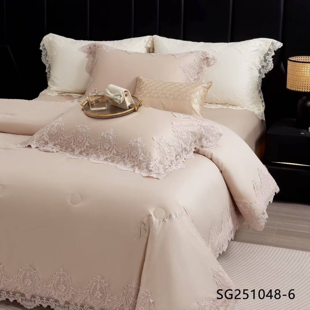 Оригинальные комплекты постельного белья с готовым одеялом, итальянские кружева купить в Интернет-магазине Садовод База - цена 6400 руб Садовод интернет-каталог