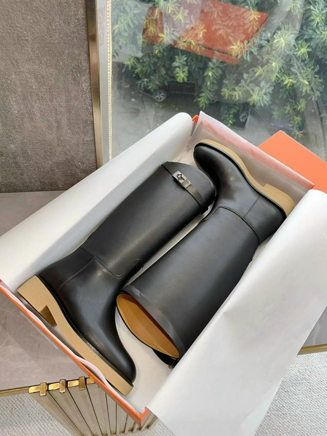 Cапоги женские черные купить в Интернет-магазине Садовод База - цена 19000 руб Садовод интернет-каталог