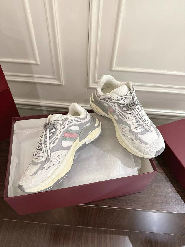 Кроссовки женские белые купить в Интернет-магазине Садовод База - цена 19500 руб Садовод интернет-каталог