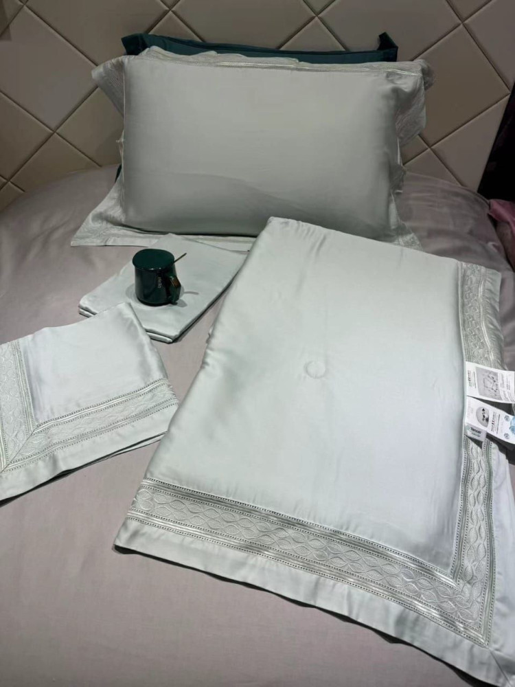 Комплект постельного белья с готовым одеялом купить в Интернет-магазине Садовод База - цена 7500 руб Садовод интернет-каталог