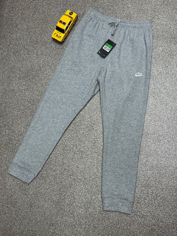 Спортивные штаны