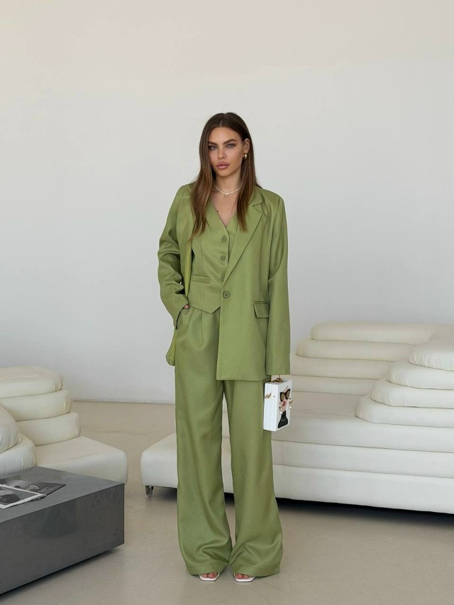 Женский костюм зеленый купить в Интернет-магазине Садовод База - цена 3300 руб Садовод интернет-каталог