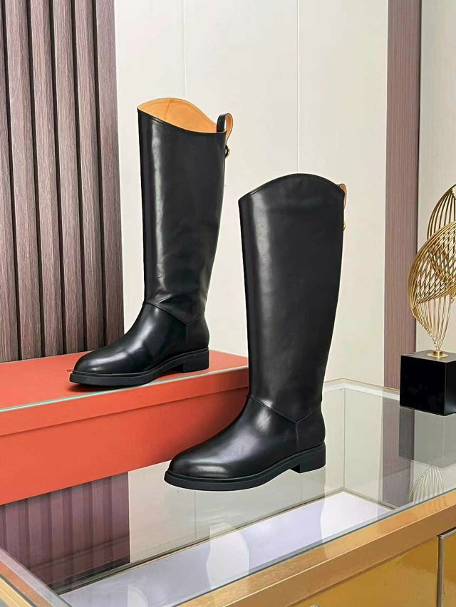 Cапоги женские черные купить в Интернет-магазине Садовод База - цена 11000 руб Садовод интернет-каталог