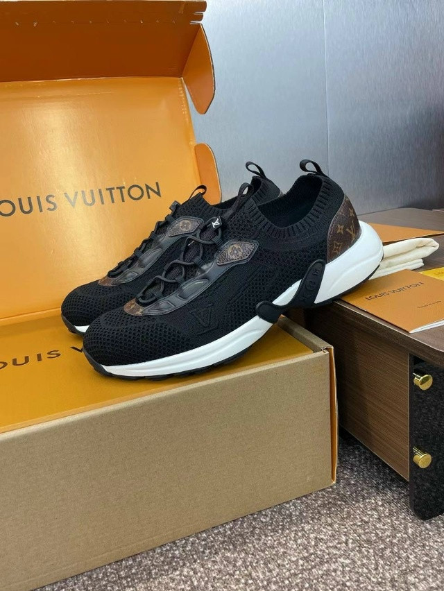 👟 Женские кроссовки купить в Интернет-магазине Садовод База - цена 15500 руб Садовод интернет-каталог