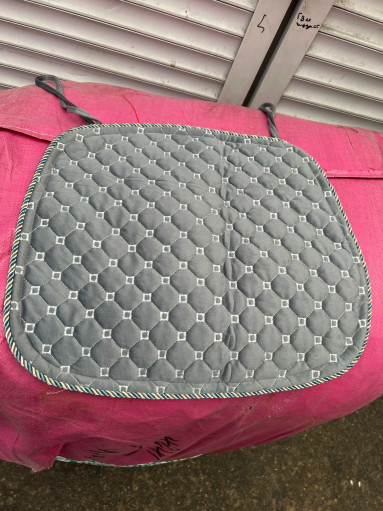 Сидушки на стулья на прорезиненной основе, верх ткани плотный итальянский бархат. САДОВОД официальный интернет-каталог