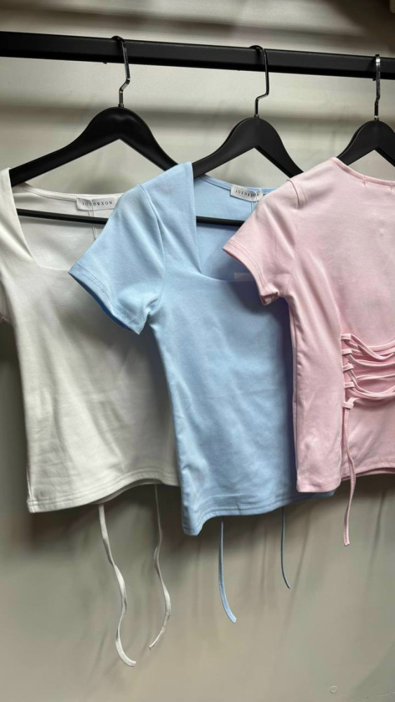 Женская футболка голубая