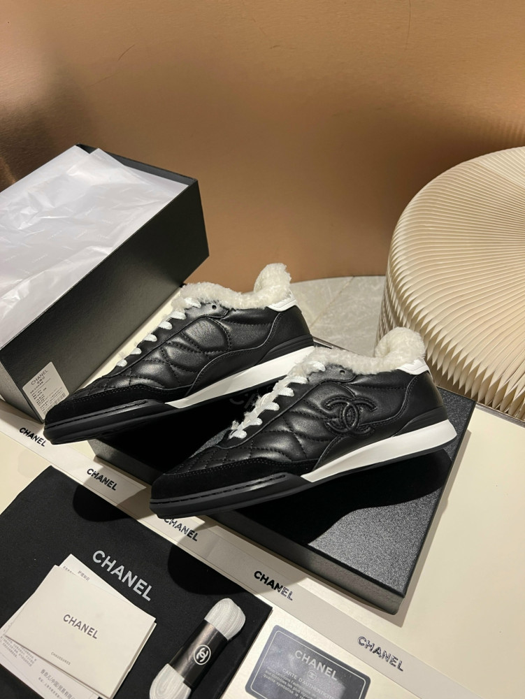 Кроссовки женские черные купить в Интернет-магазине Садовод База - цена 12000 руб Садовод интернет-каталог