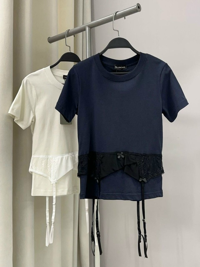 Женская футболка белая