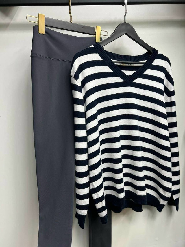 Свитер женский черный купить в Интернет-магазине Садовод База - цена 1100 руб Садовод интернет-каталог