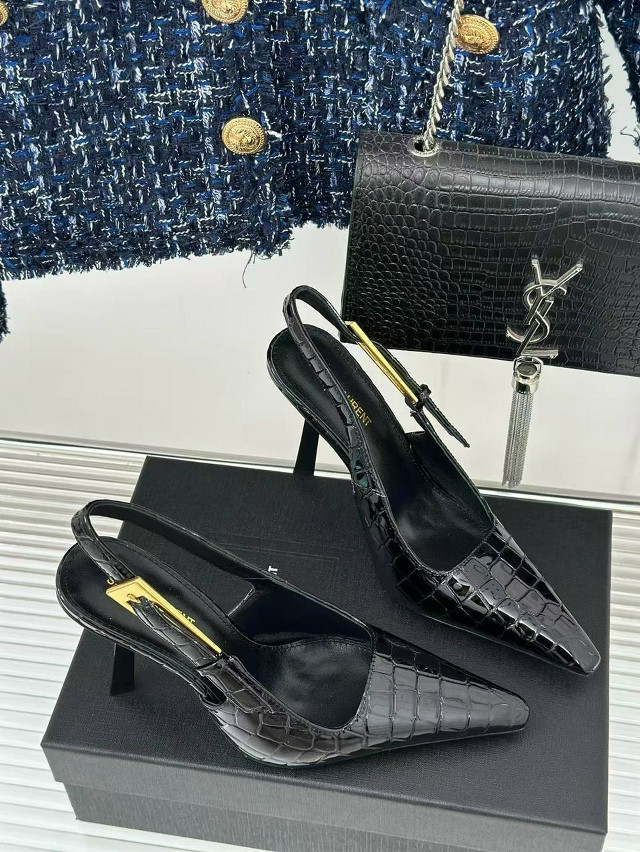 БОСОНОЖКИ НА КАБЛУКЕ купить в Интернет-магазине Садовод База - цена 11000 руб Садовод интернет-каталог