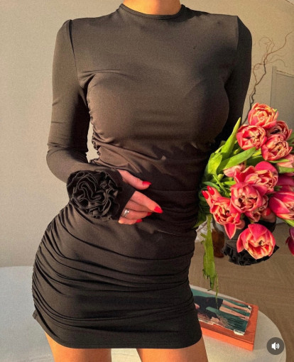 Безумно красивое платье с розами на рукаве САДОВОД официальный интернет-каталог
