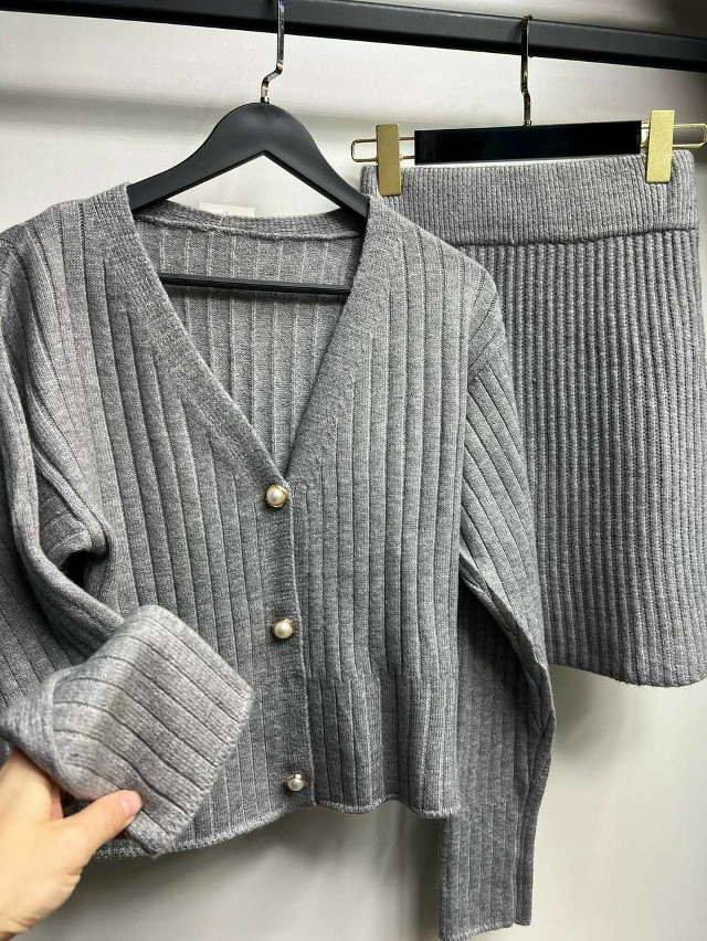 Женский костюм серый купить в Интернет-магазине Садовод База - цена 1300 руб Садовод интернет-каталог