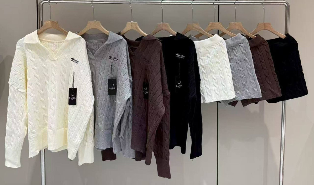 Женский костюм черный купить в Интернет-магазине Садовод База - цена 2200 руб Садовод интернет-каталог