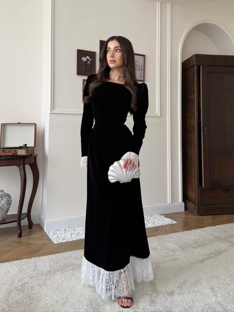 Платье черное