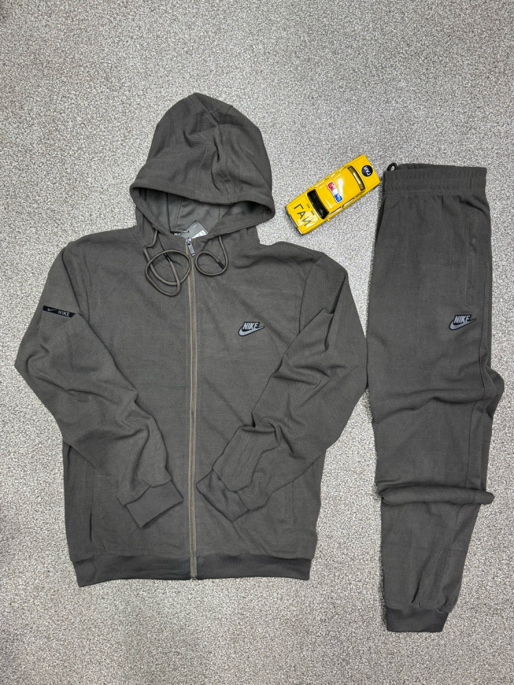 Мужской костюм светло-серый купить в Интернет-магазине Садовод База - цена 3800 руб Садовод интернет-каталог