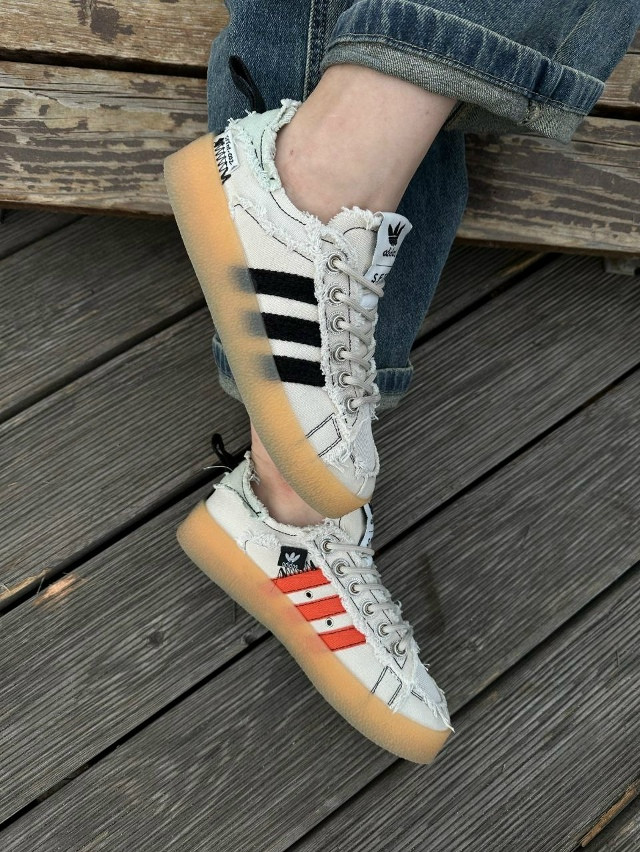 Кроссовки бежевые