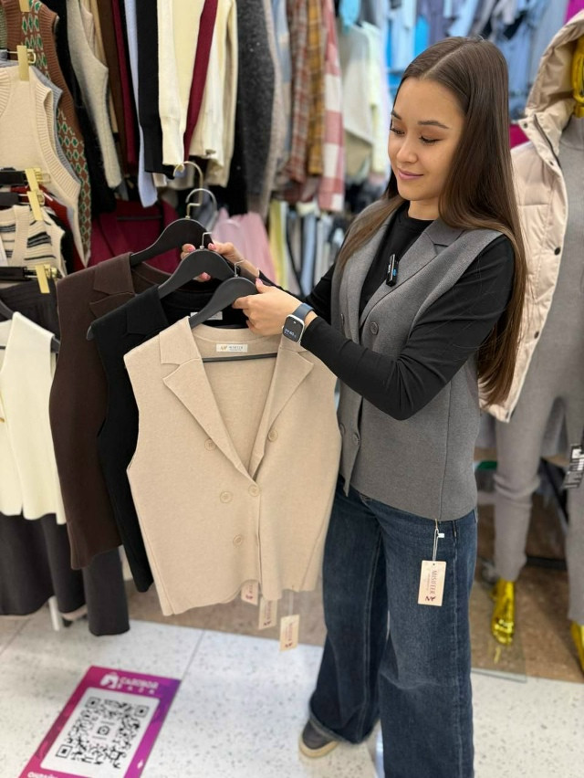 Жилетка женская коричневая купить в Интернет-магазине Садовод База - цена 1100 руб Садовод интернет-каталог