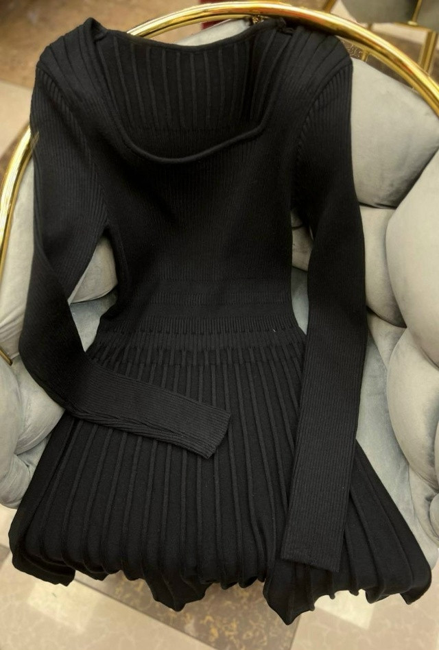 Платье черное