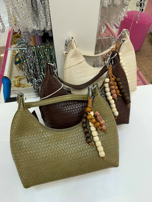 ⚜️ Сумка с брелоком купить в Интернет-магазине Садовод База - цена 1150 руб Садовод интернет-каталог