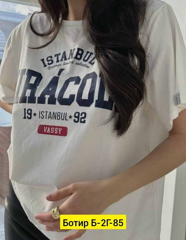 Женская футболка белая