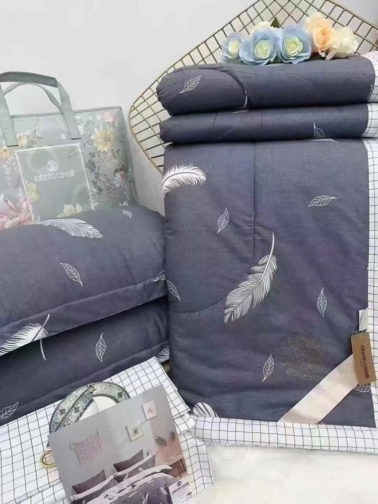 Семейные Комплекты постельного белья с готовым одеялом купить в Интернет-магазине Садовод База - цена 4200 руб Садовод интернет-каталог