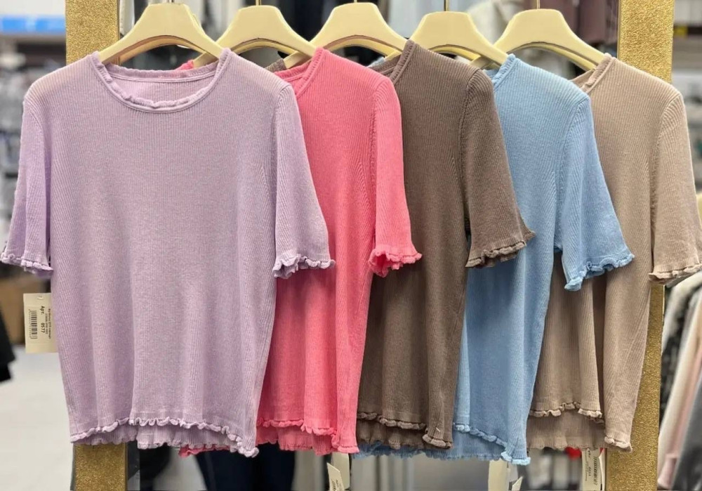 Женская футболка розовая