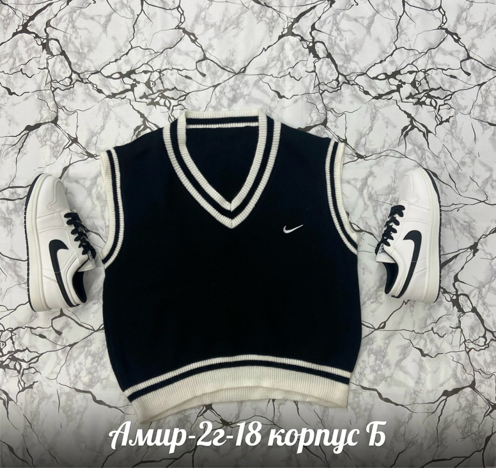 Жилетка женская черная