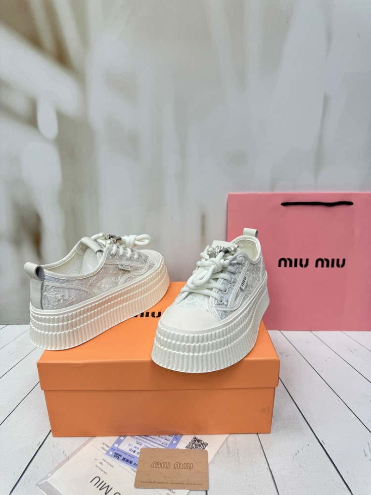 😍КЕДЫ  MIU MIU😍 купить в Интернет-магазине Садовод База - цена 4000 руб Садовод интернет-каталог