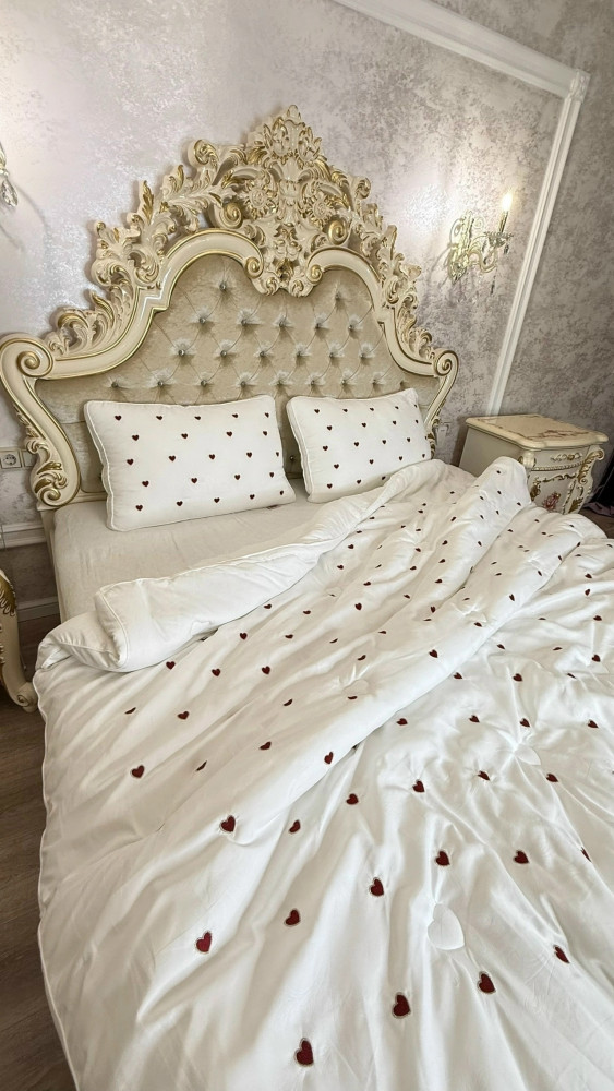 Одеяло зимнее с вышитыми сердечками купить в Интернет-магазине Садовод База - цена 3000 руб Садовод интернет-каталог