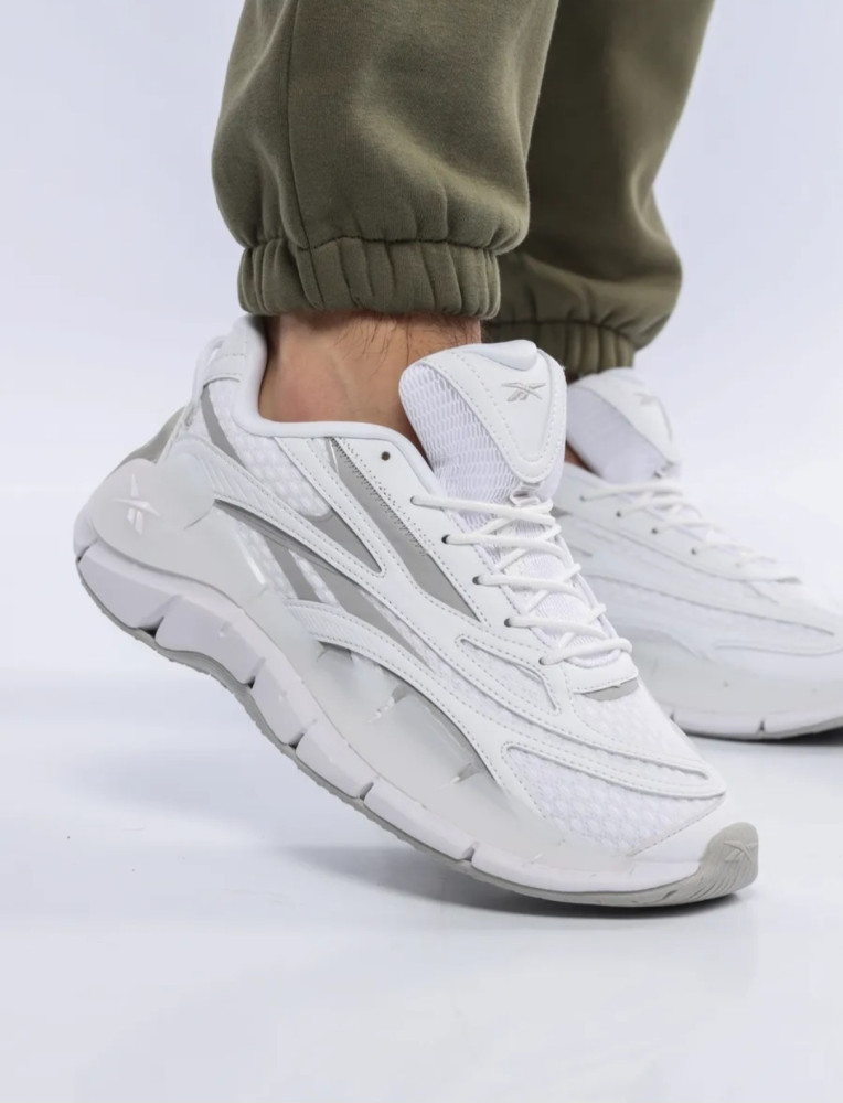 Кроссовки белые