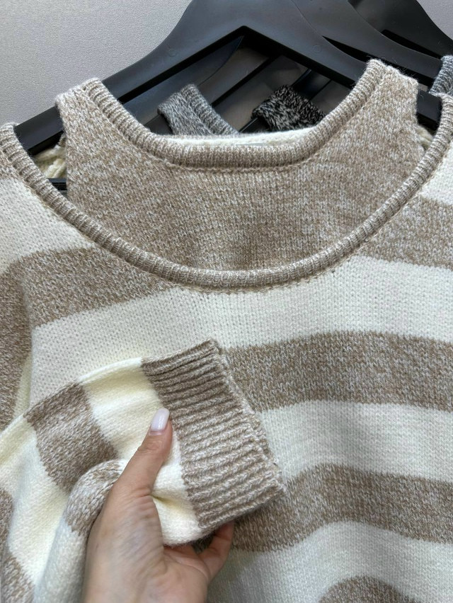 Свитер женский бежевый купить в Интернет-магазине Садовод База - цена 1250 руб Садовод интернет-каталог