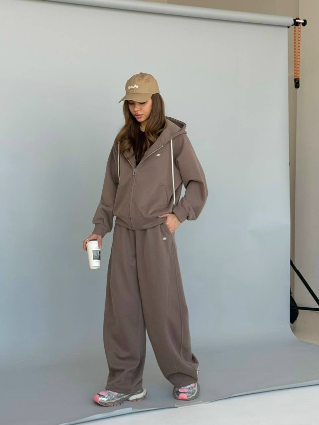 Спортивный женский костюм бежевый купить в Интернет-магазине Садовод База - цена 2900 руб Садовод интернет-каталог