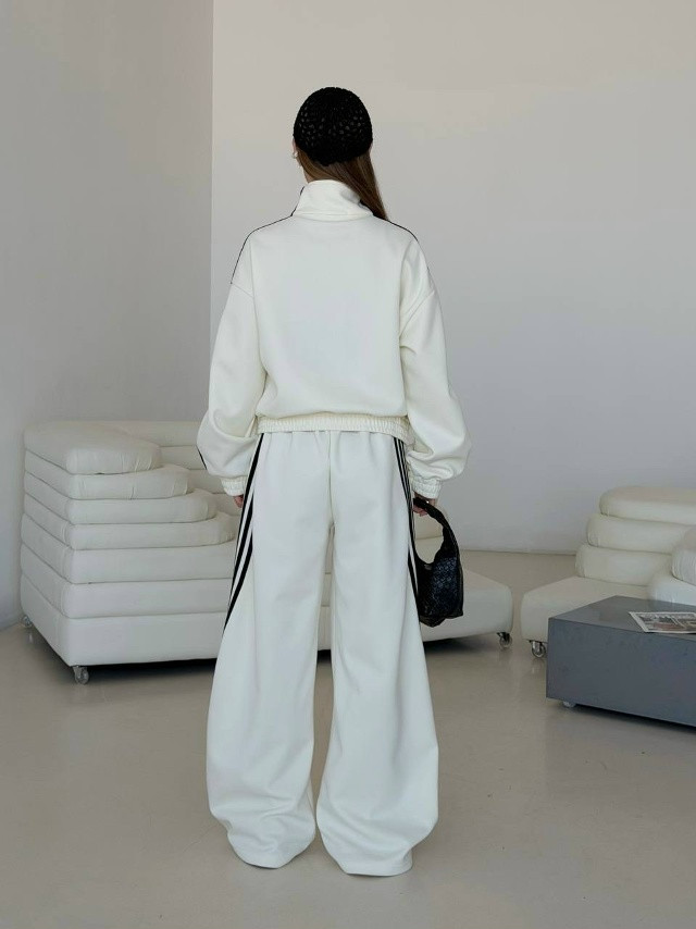 Спортивный женский костюм белый купить в Интернет-магазине Садовод База - цена 3100 руб Садовод интернет-каталог