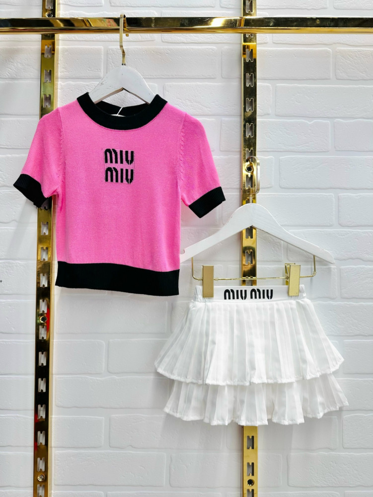 Детский костюм розовый